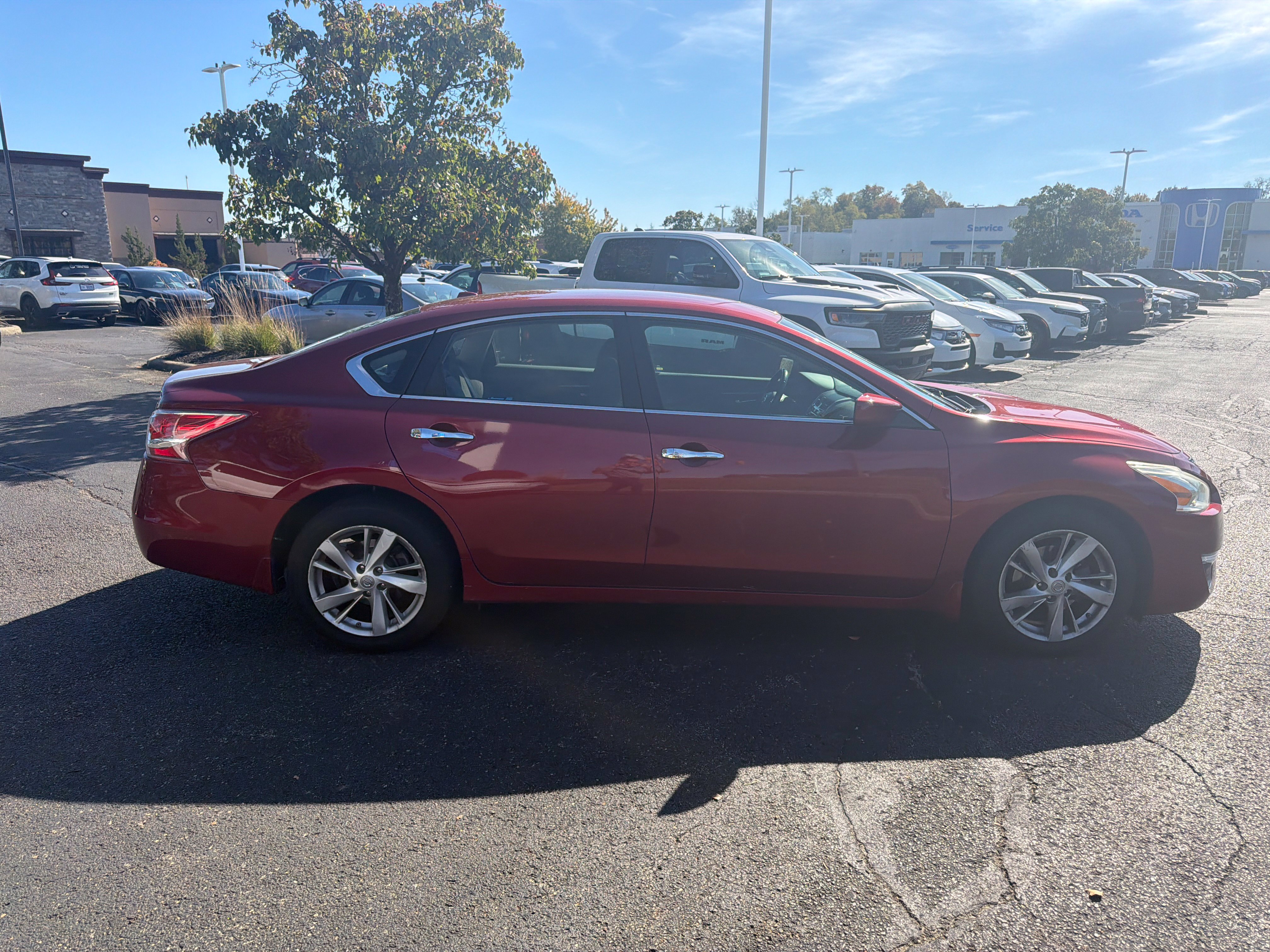 Used 2013 Nissan Altima 2.5 SV FWD image 15
