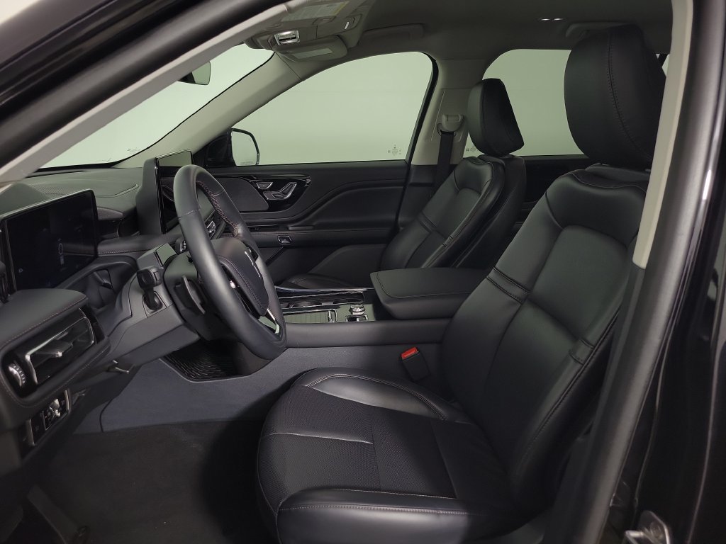 New 2026 Lincoln Aviator 2WD image 18
