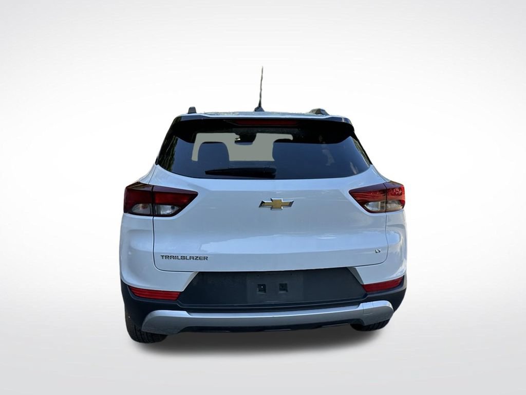 Used 2023 Chevrolet TrailBlazer LT FWD image 5