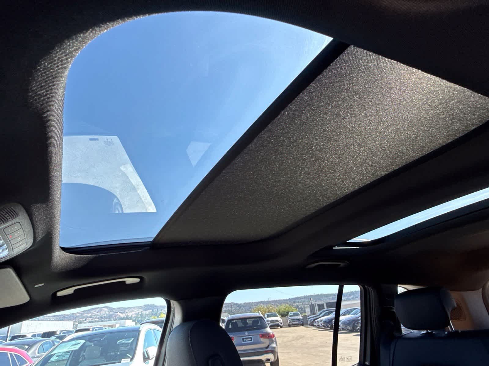 New 2026 Mercedes-Benz GLB 250 4MATIC image 21