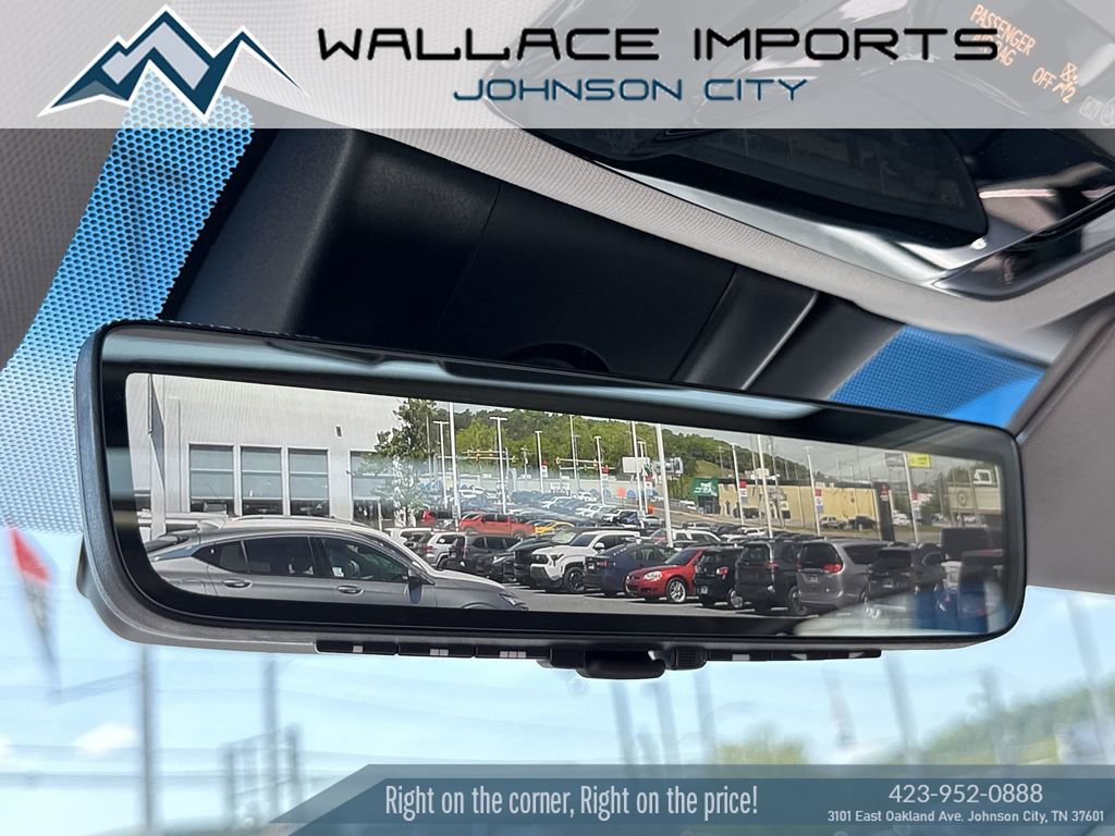 Used 2024 Toyota Venza Limited AWD/4WD image 19