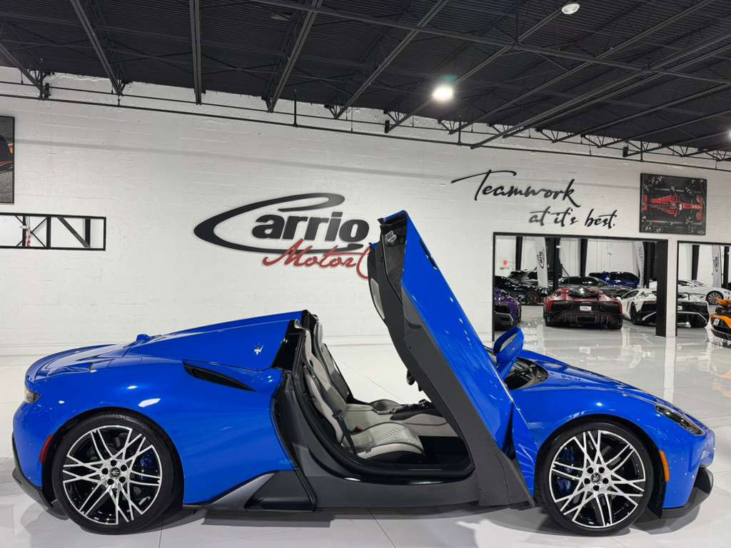 Used 2023 Maserati MC20 Spyder image 16