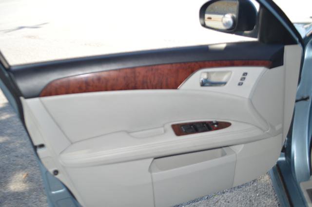 Used 2011 Toyota Avalon Limited FWD image 11