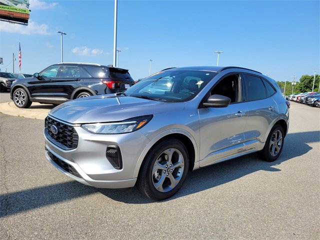 Used 2024 Ford Escape ST-Line image 3