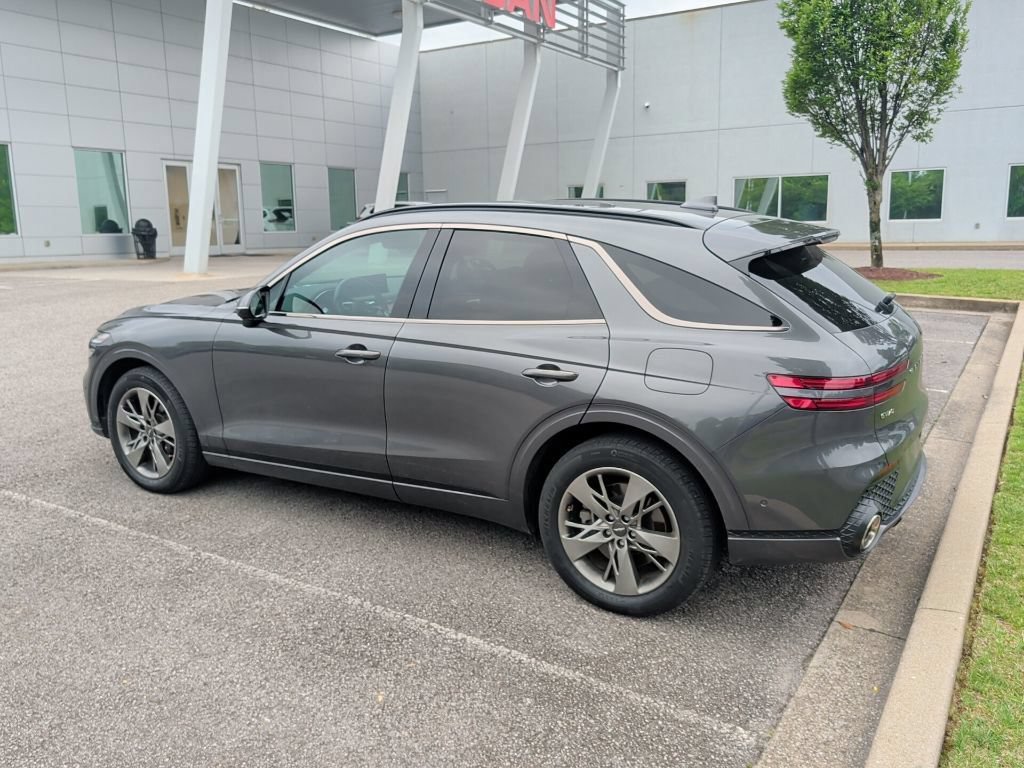 Used 2022 Genesis GV70 3.5T Sport w/ Sport Advanced Package AWD/4WD image 5