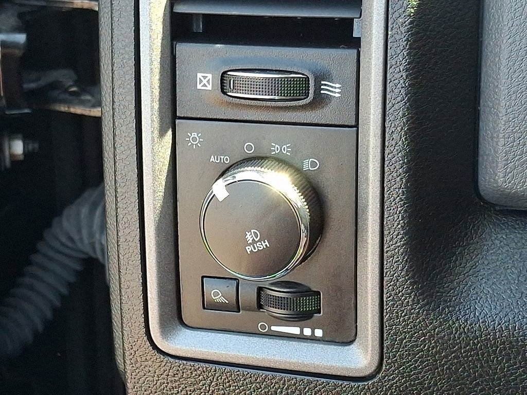 Used 2013 RAM 1500 Express AWD/4WD image 25