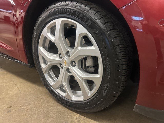 Used 2016 Chevrolet Volt Premier w/ Driver Confidence Package image 9