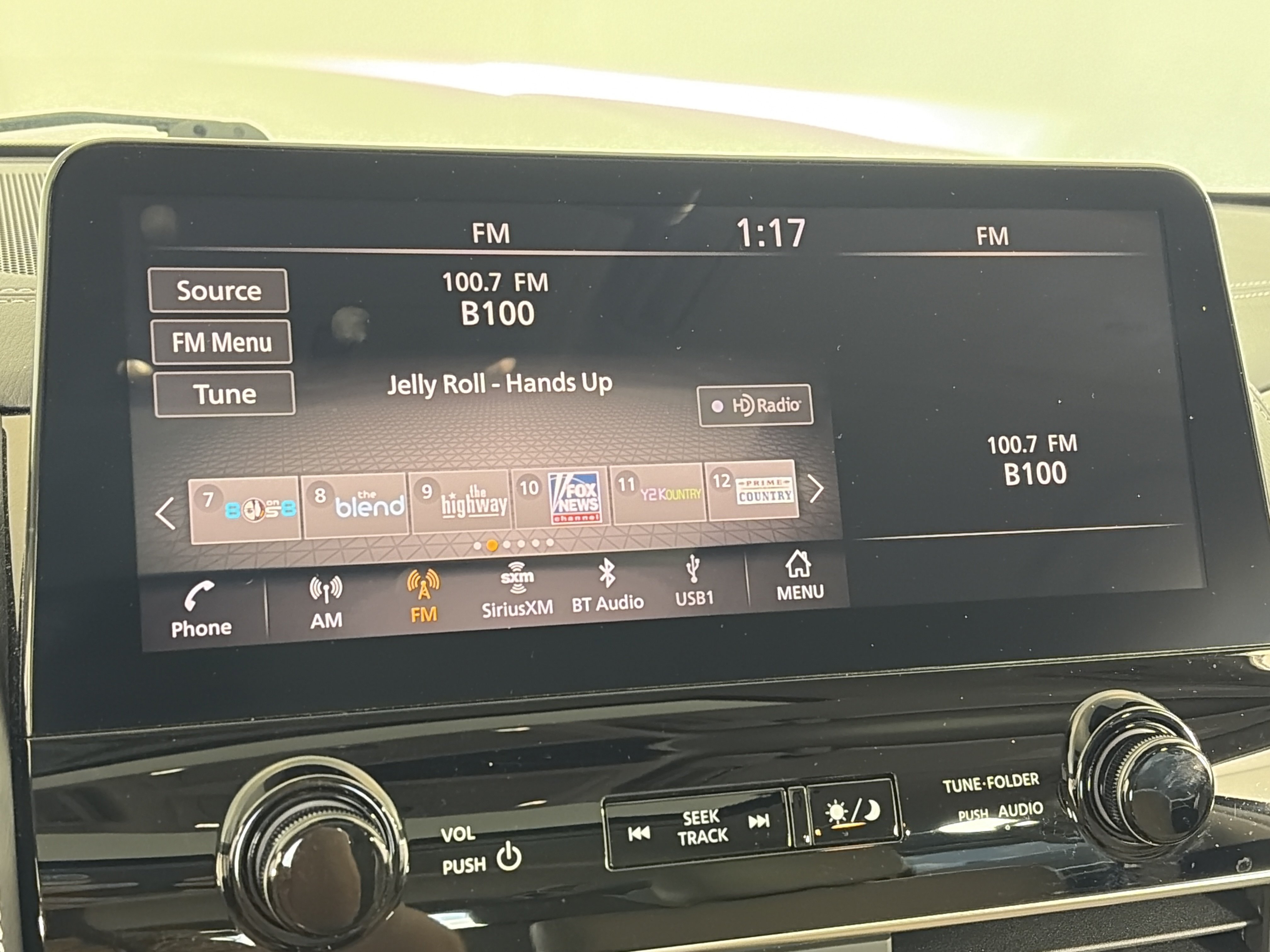 Used 2024 Nissan Armada Platinum w/ Captain's Chairs Package RWD image 22