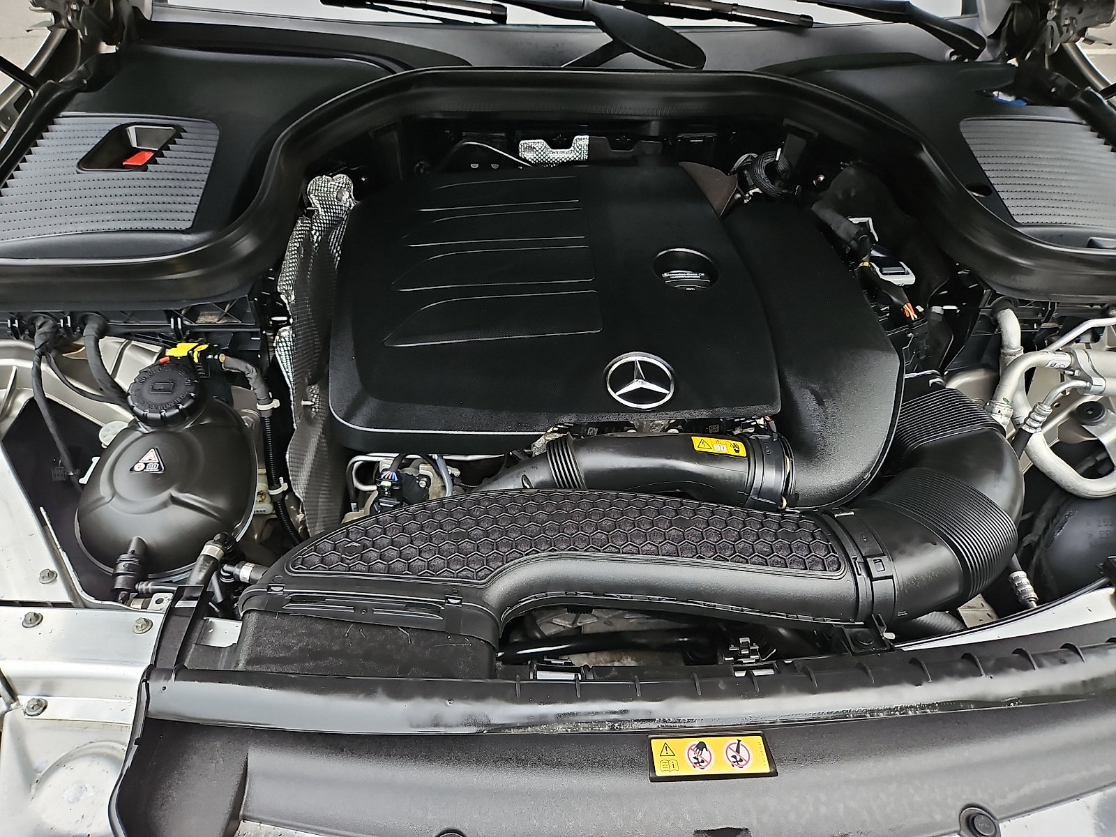 Used 2022 Mercedes-Benz GLC 300 4MATIC image 27