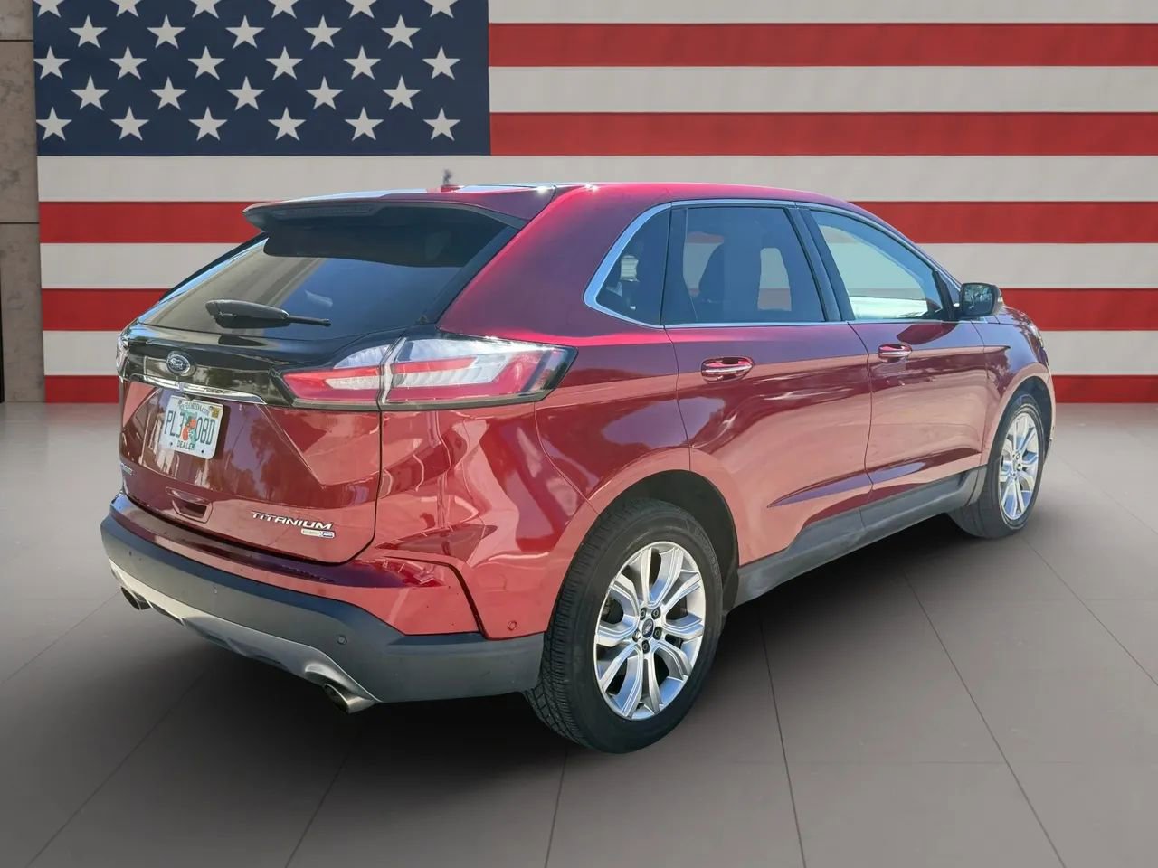 Used 2019 Ford Edge Titanium w/ Equipment Group 301A image 5