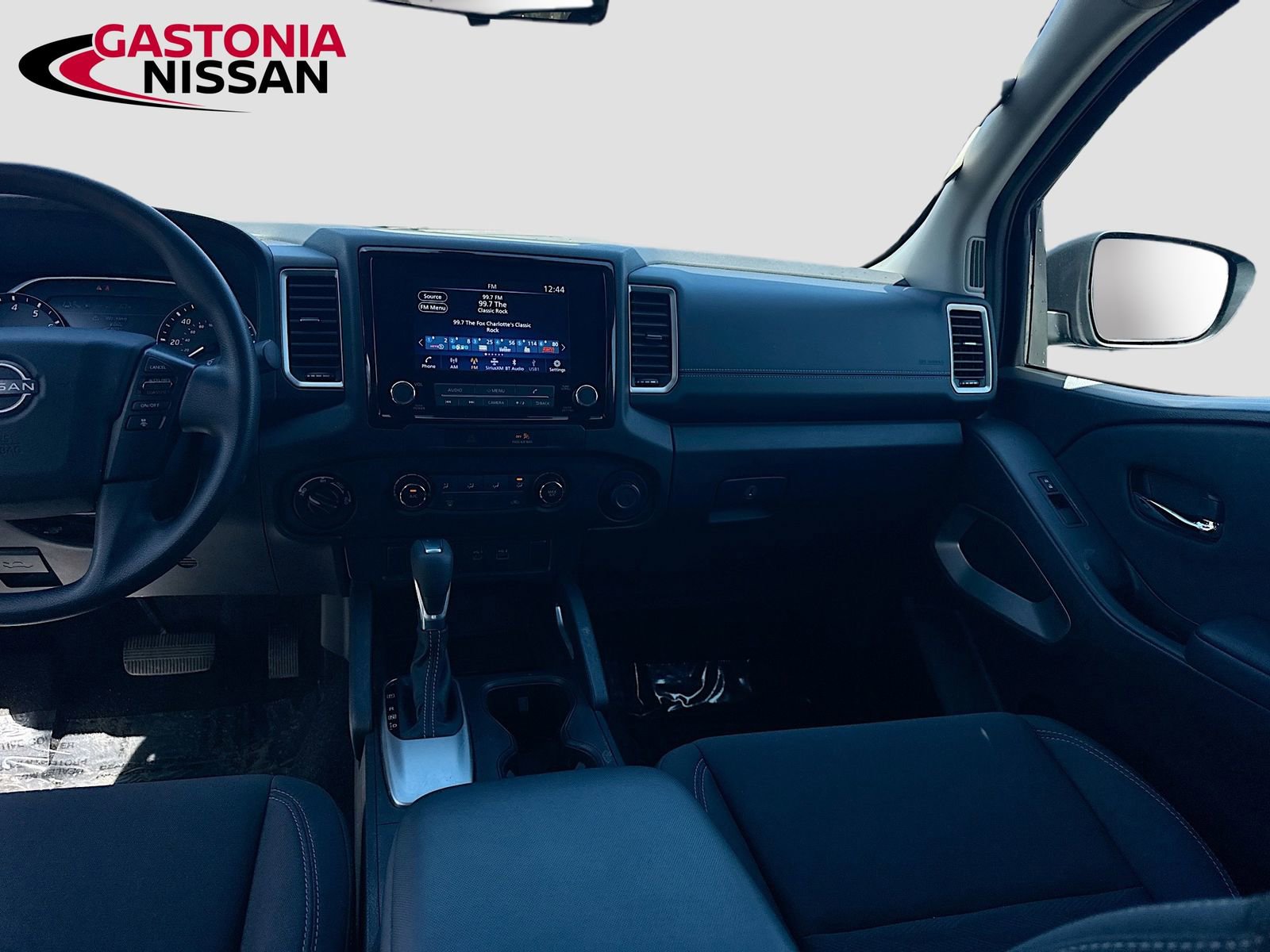 Used 2022 Nissan Frontier SV w/ Technology Package image 30