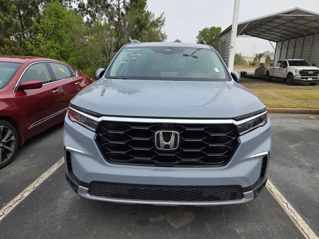 Used 2023 Honda Pilot Elite image 2