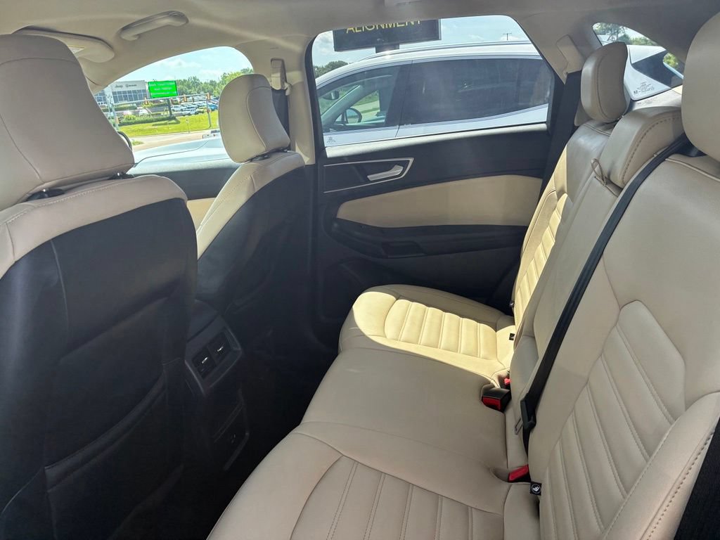 Used 2021 Ford Edge SEL w/ Cargo Accessory Package AWD/4WD image 26