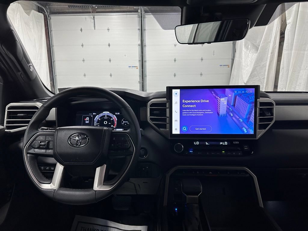 Used 2025 Toyota Tundra Limited AWD/4WD image 16