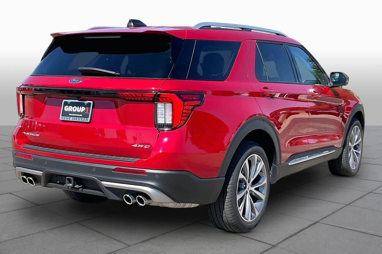 Used 2025 Ford Explorer Platinum w/ Ultimate Package AWD/4WD image 13