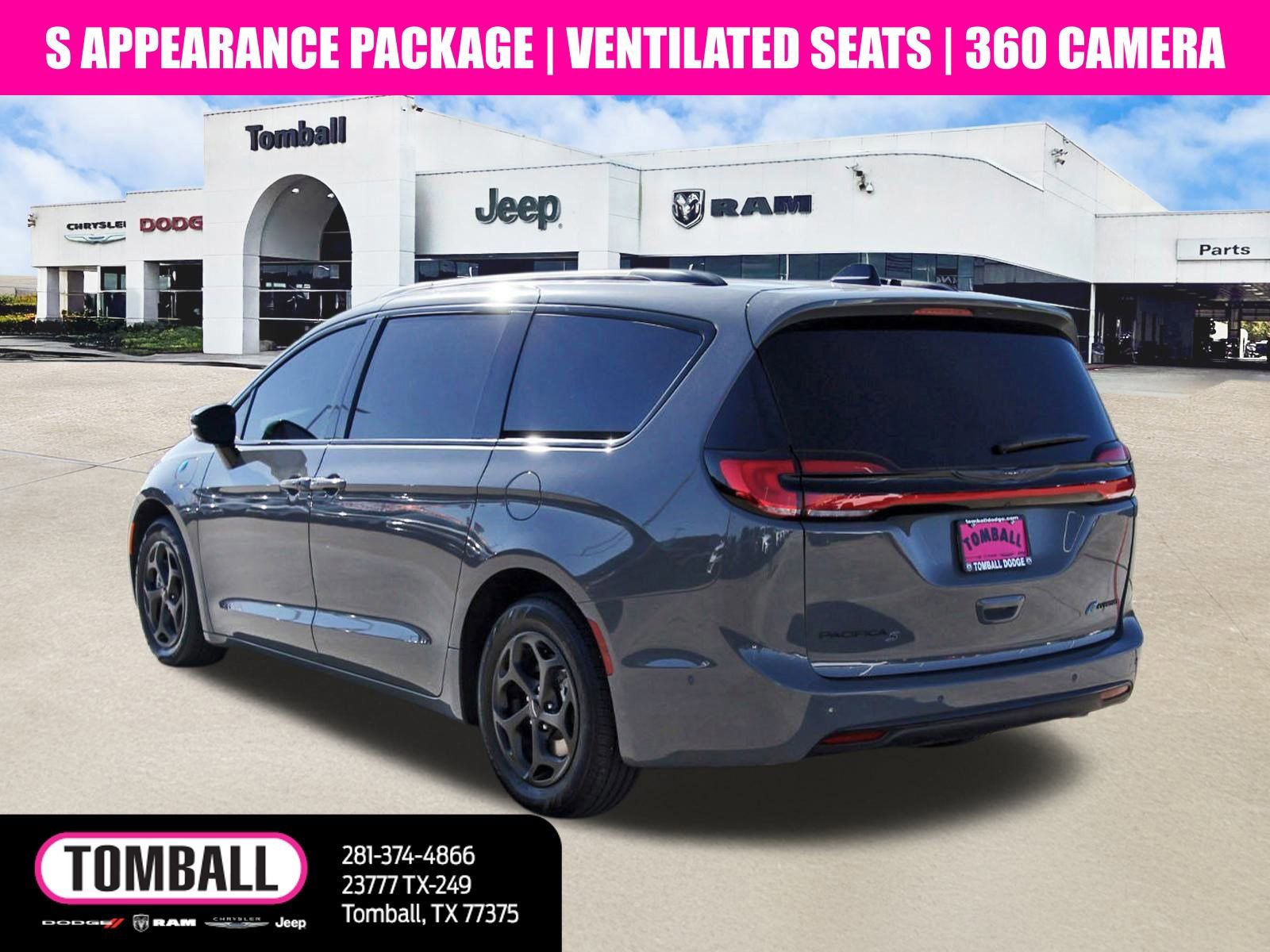 Used 2024 Chrysler Pacifica Premium image 5