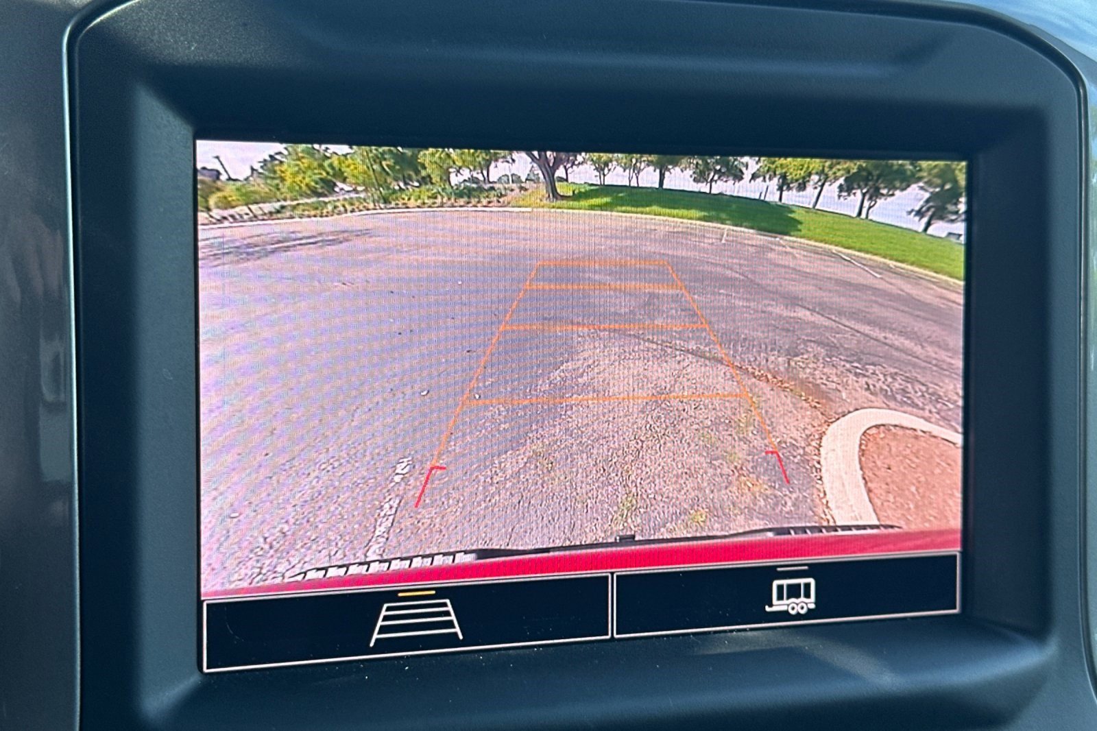 Used 2022 Chevrolet Silverado 1500 Custom Trail Boss w/ LPO, Dark Essentials Package image 23