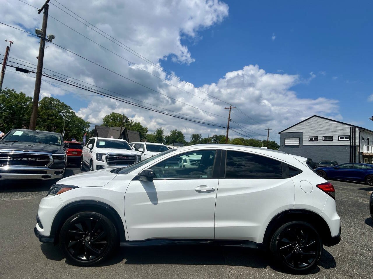 Used 2021 Honda HR-V Sport image 2