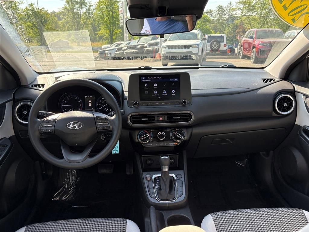 Used 2022 Hyundai Kona SE FWD image 7