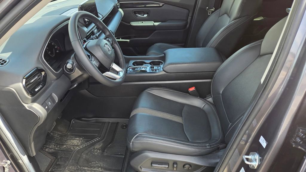 Used 2025 Honda Pilot EX-L image 13
