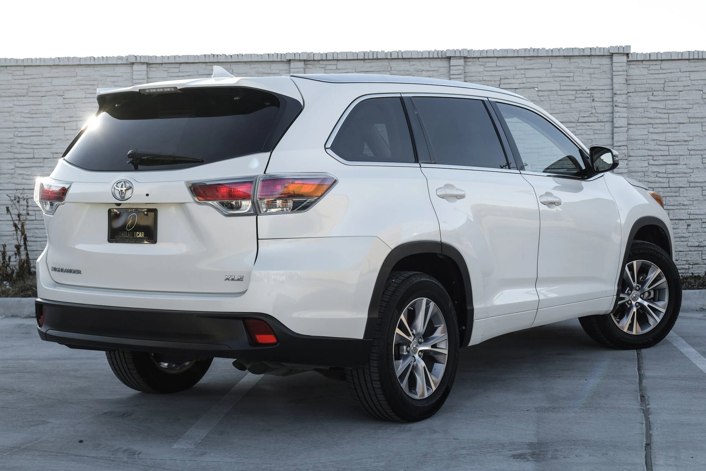Used 2015 Toyota Highlander XLE image 9