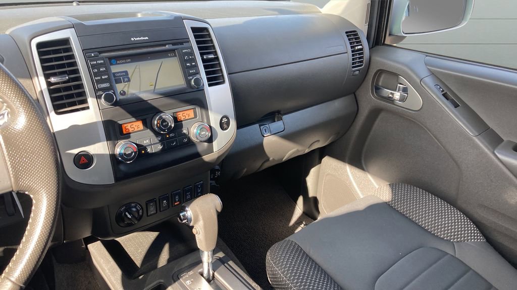 Used 2017 Nissan Frontier PRO-4X image 17