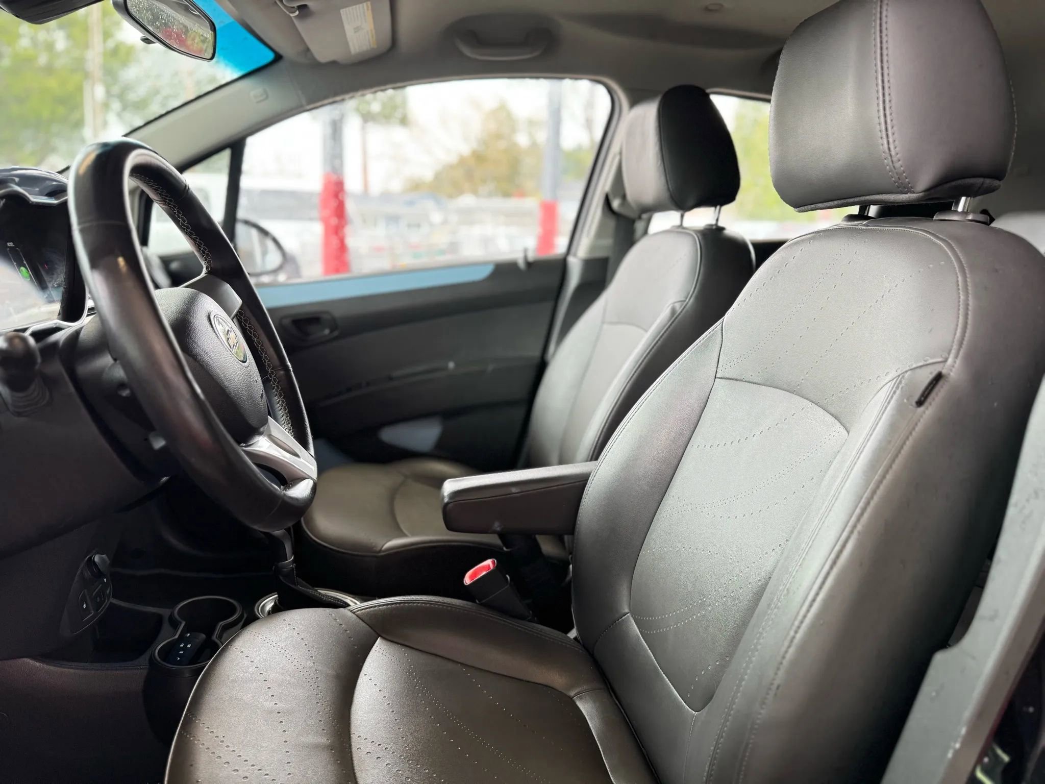 Used 2014 Chevrolet Spark LT image 17