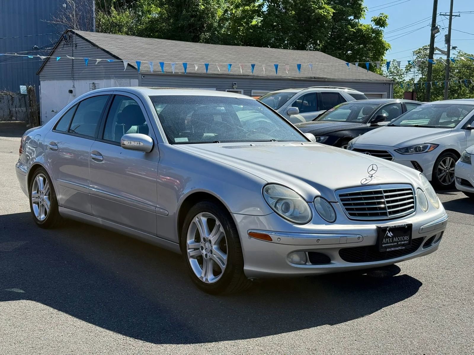 Used 2004 Mercedes-Benz E 500 4MATIC Sedan image 3