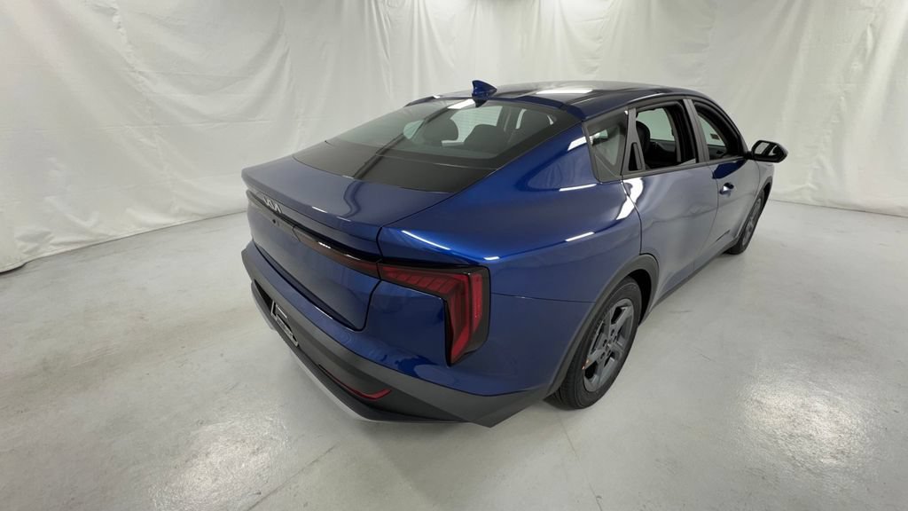 New 2026 Kia K4 FWD image 3