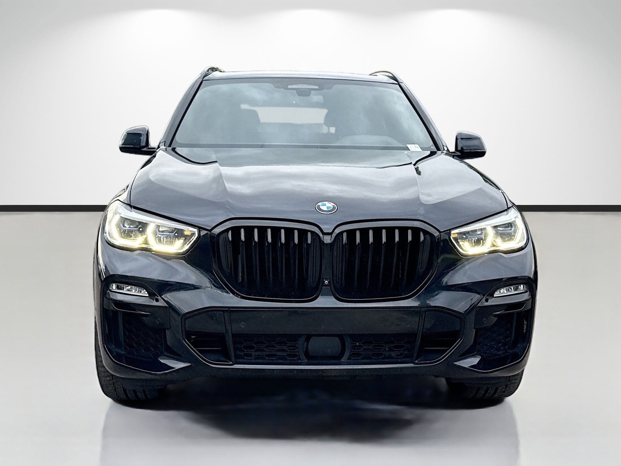 Used 2021 BMW X5 M50i w/ Executive Package image 8