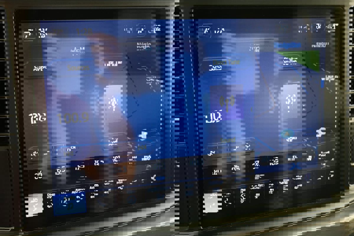 Used 2025 Ford F350 Lariat w/ Chrome Package image 50