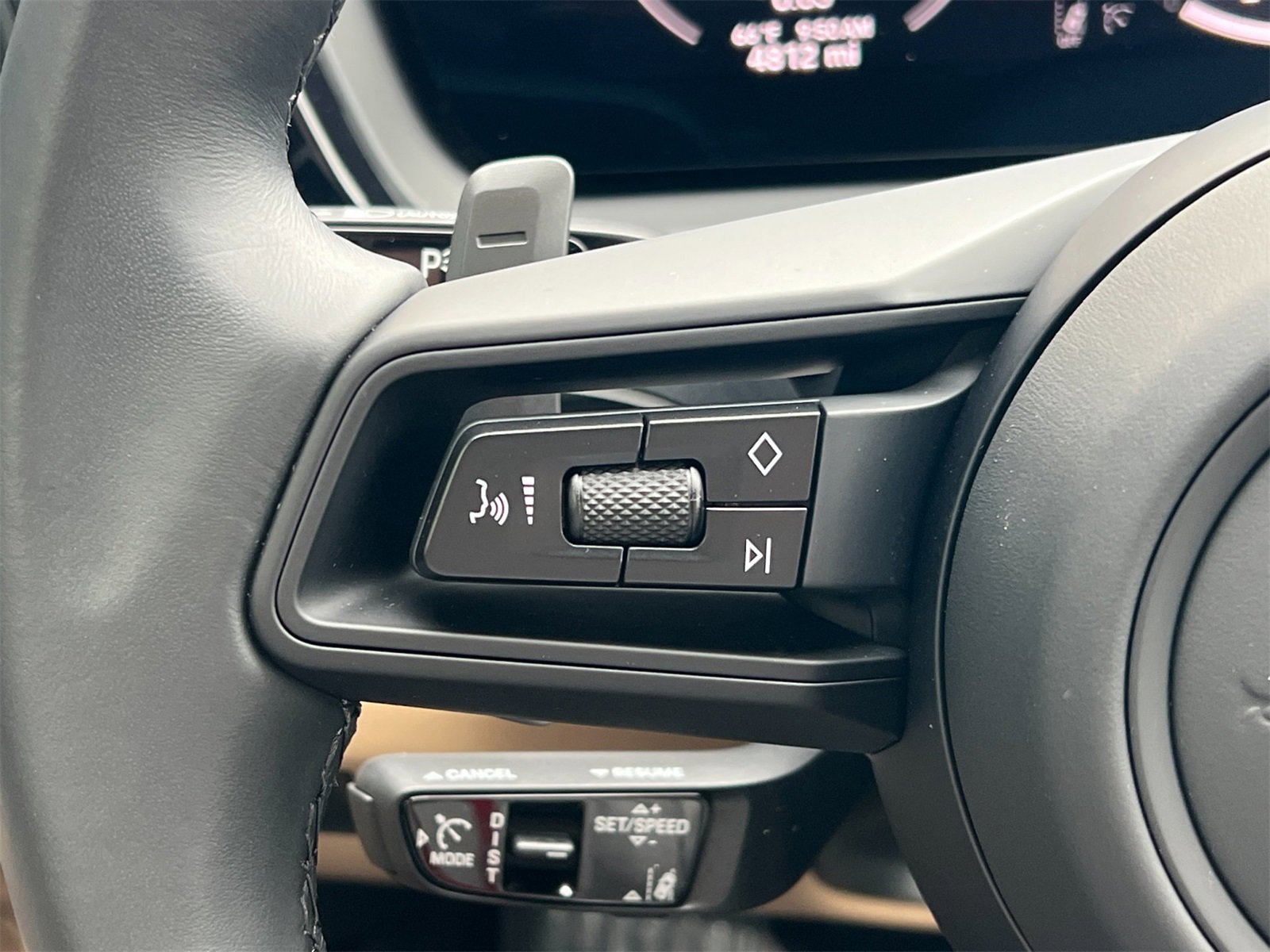 Certified 2025 Porsche Cayenne image 29