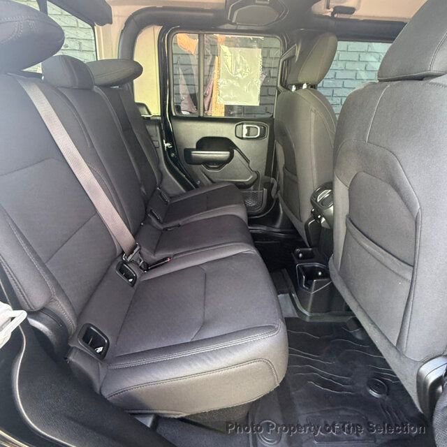 Used 2022 Jeep Gladiator Sport image 48
