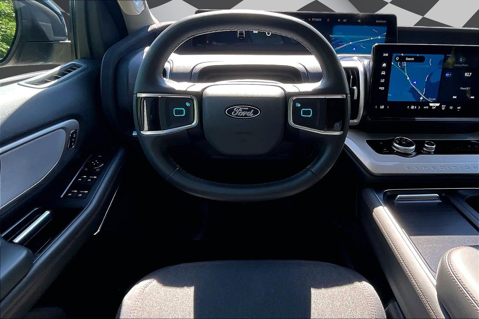 Used 2025 Ford Expedition Active RWD image 5