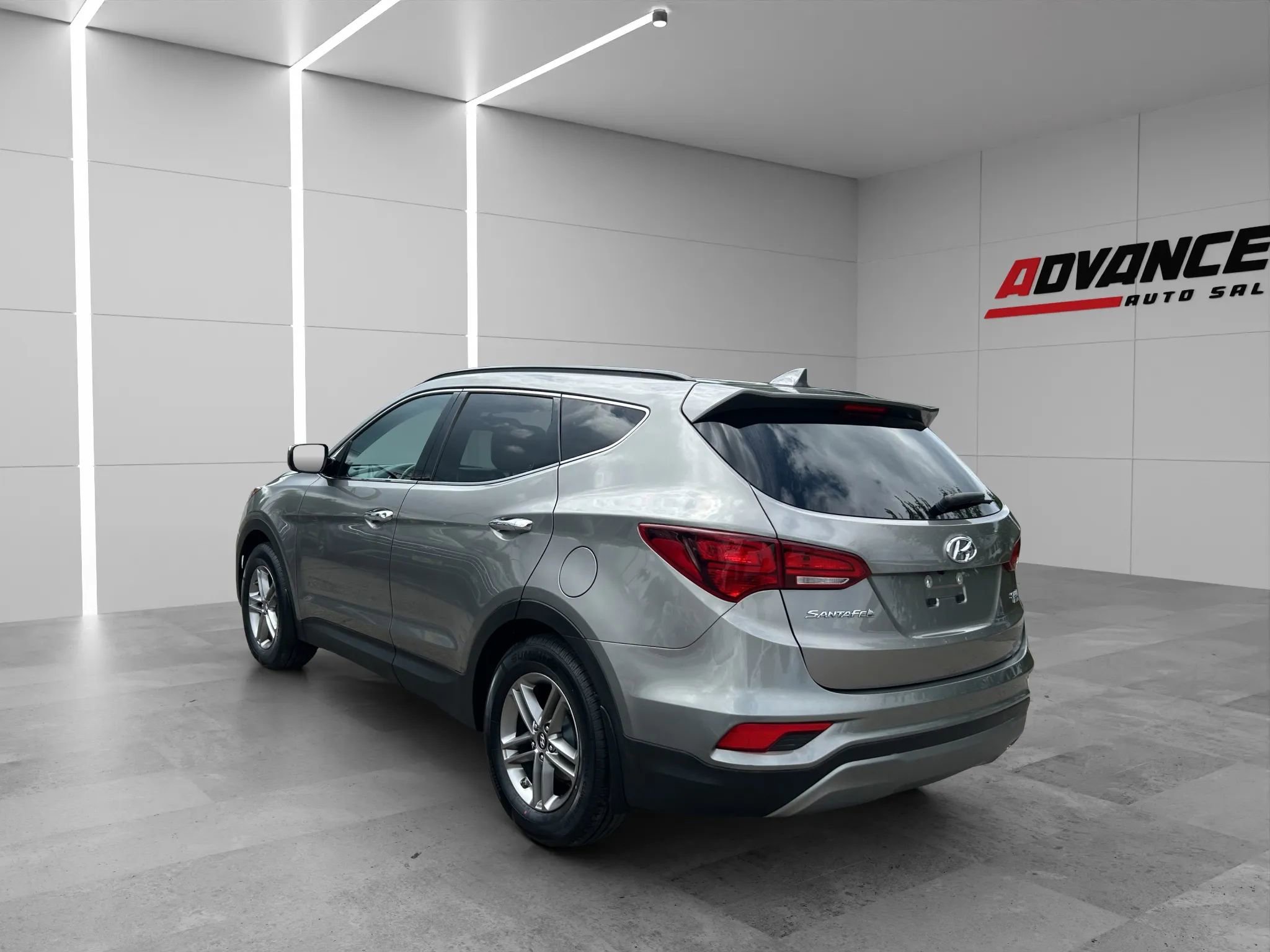 Used 2017 Hyundai Santa Fe Sport image 4