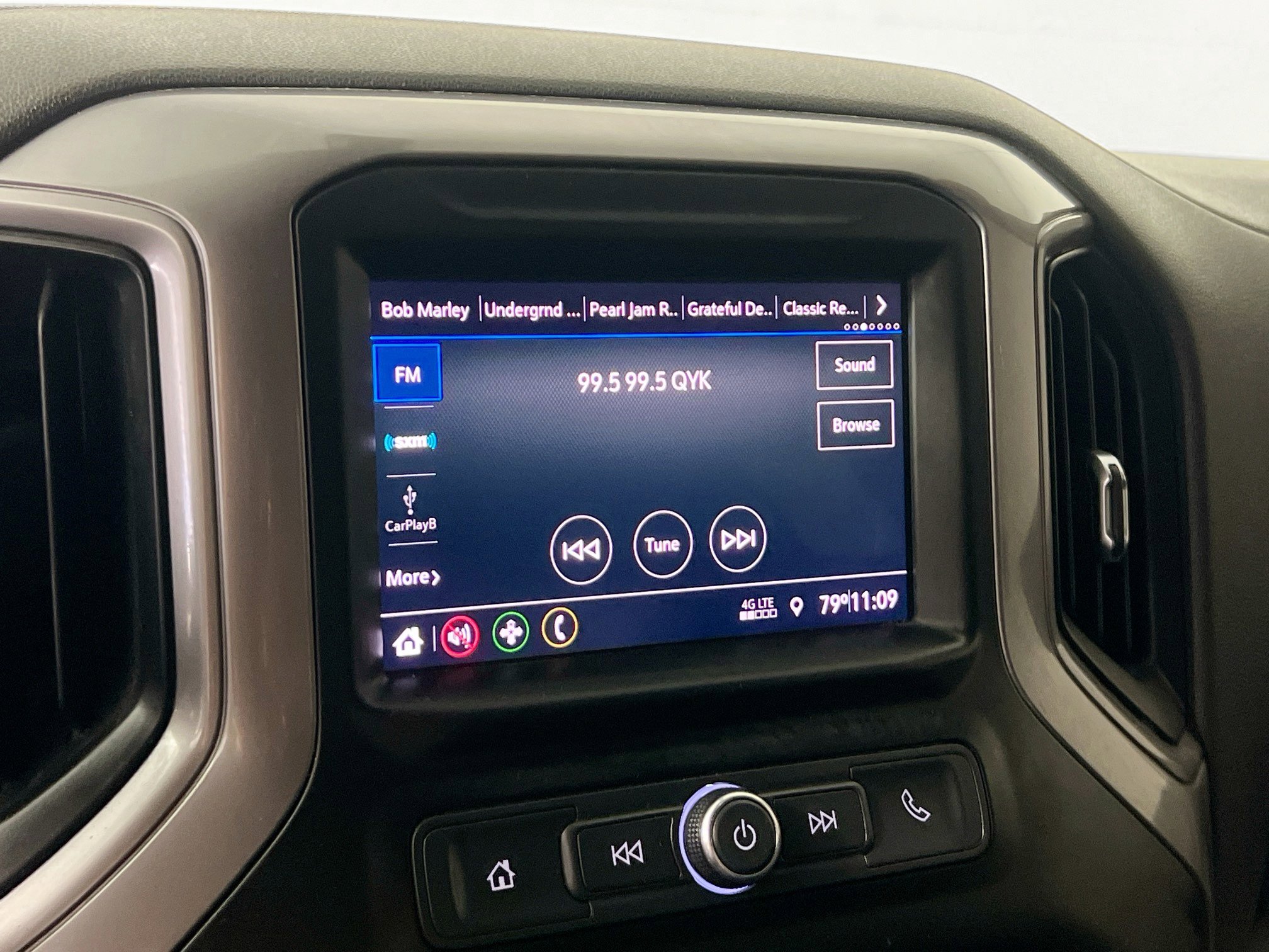 Used 2021 Chevrolet Silverado 1500 Custom RWD image 27