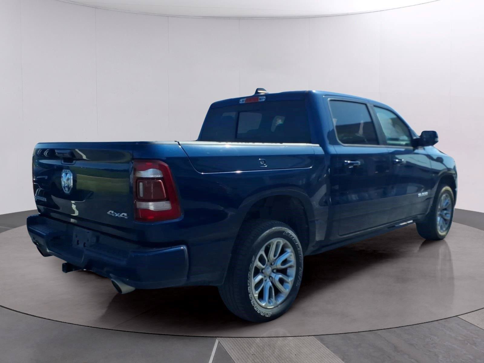 Used 2023 RAM 1500 Laramie AWD/4WD image 7