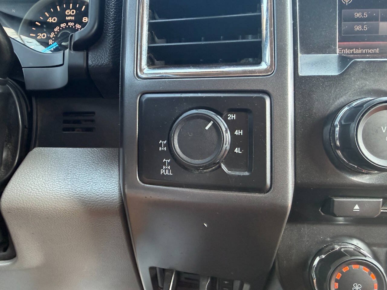 Used 2015 Ford F150 XLT w/ Equipment Group 302A Luxury AWD/4WD image 50