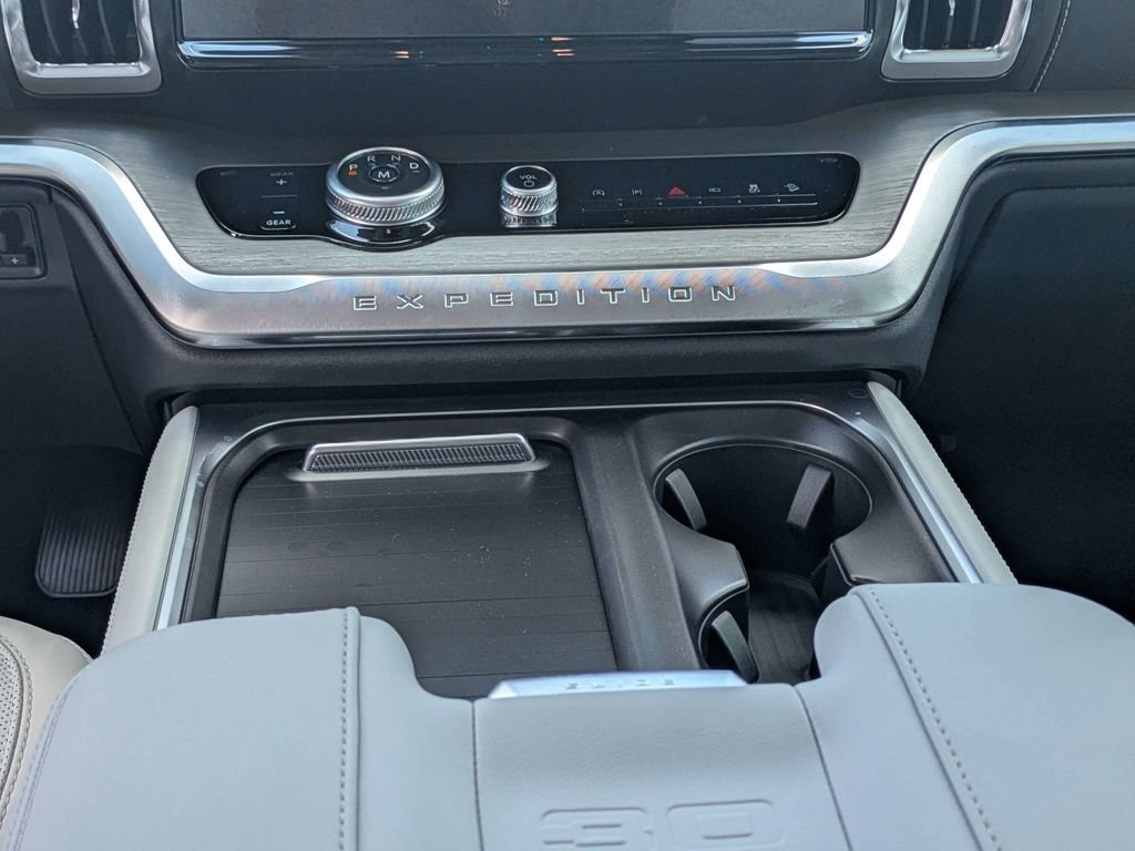 New 2027 Ford Expedition Platinum AWD/4WD image 21