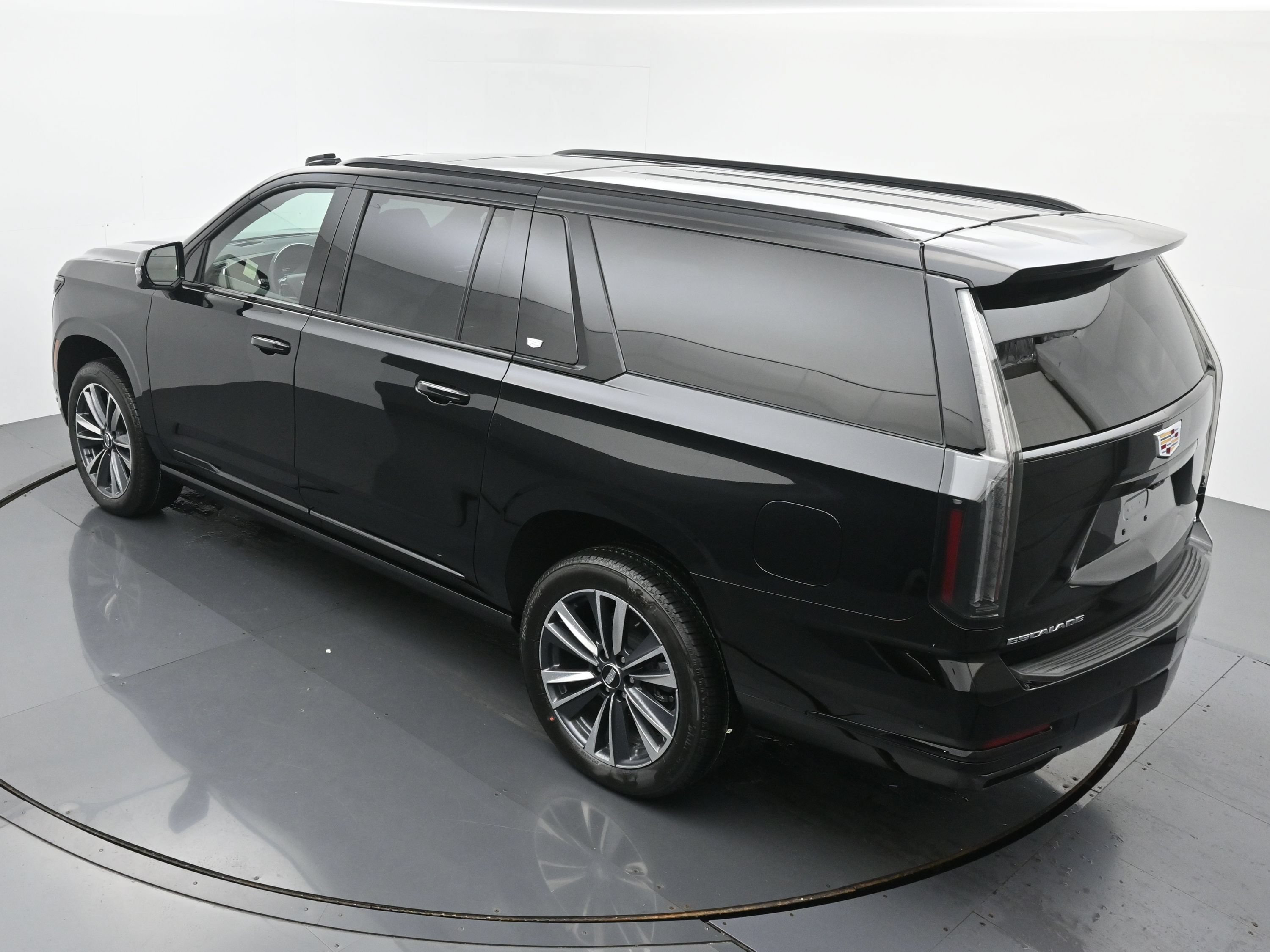 New 2026 Cadillac Escalade ESV Sport w/ Touring Package AWD/4WD image 25