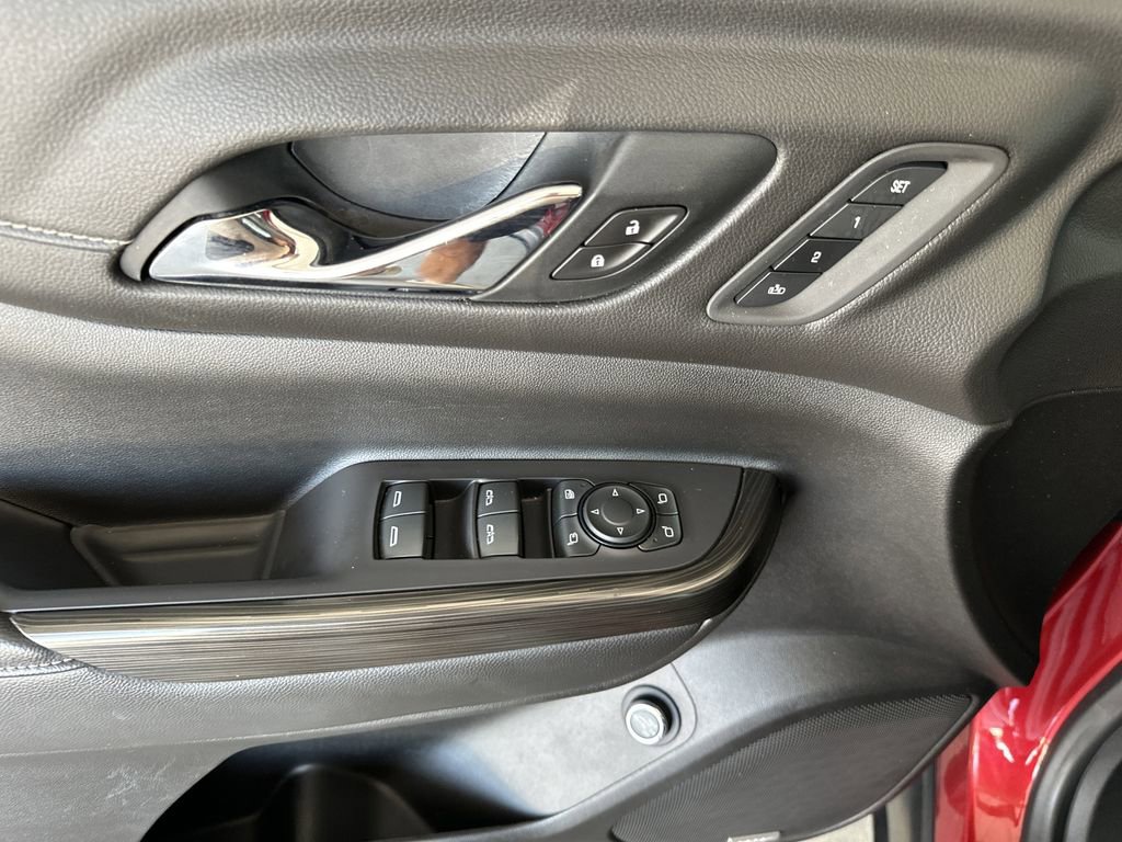 Certified 2022 GMC Acadia SLT w/ Technology Package FWD image 16
