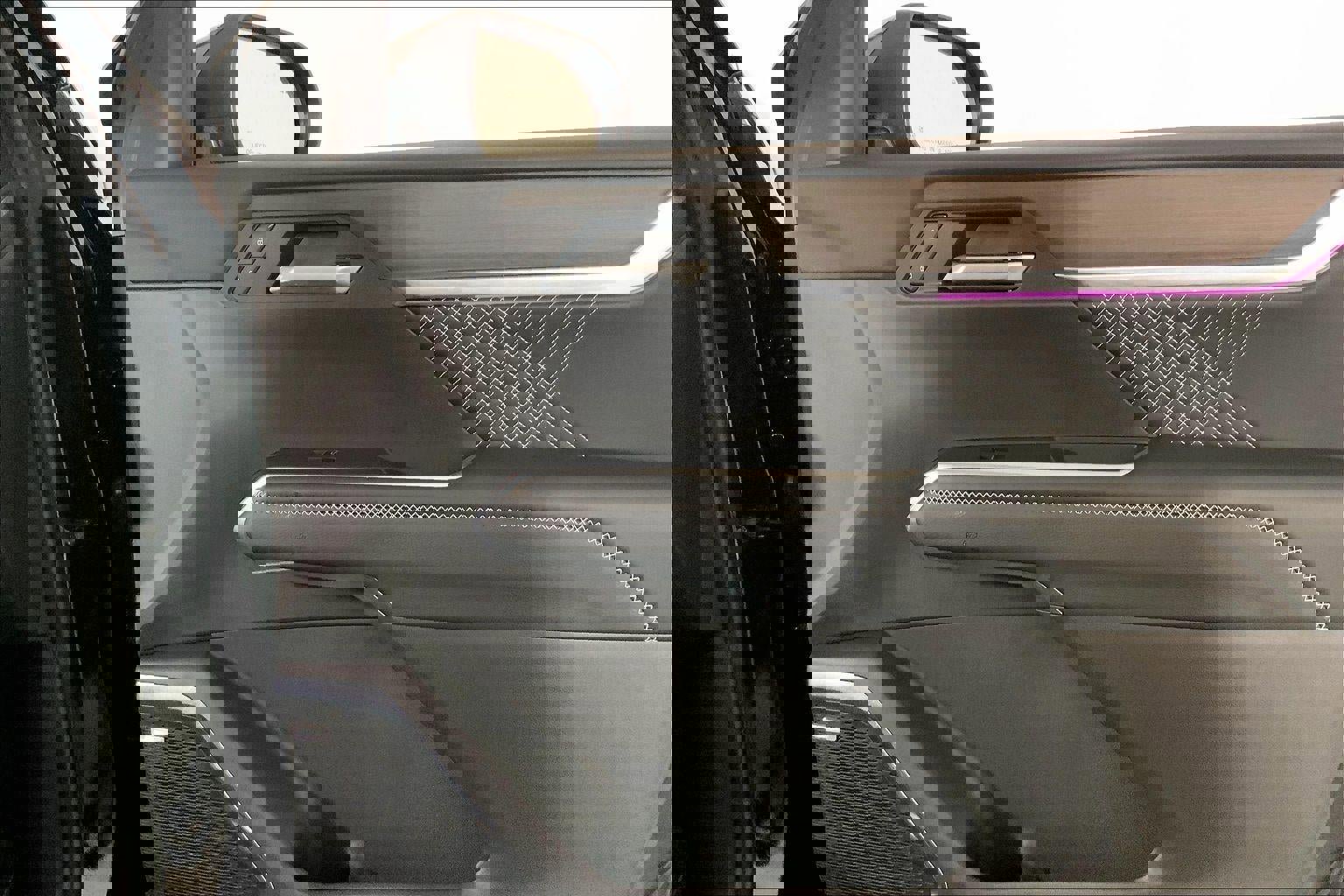 Used 2025 GMC Acadia Denali w/ LPO, Floor Liner Package image 25