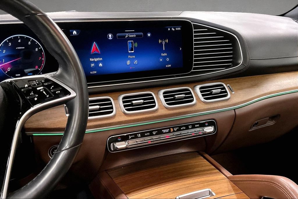 Used 2024 Mercedes-Benz GLS 450 4MATIC image 9