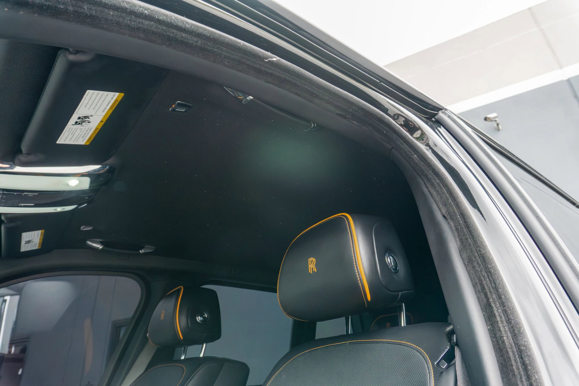 Used 2023 Rolls-Royce Cullinan Black Badge w/ Leather Finishing Pack image 45