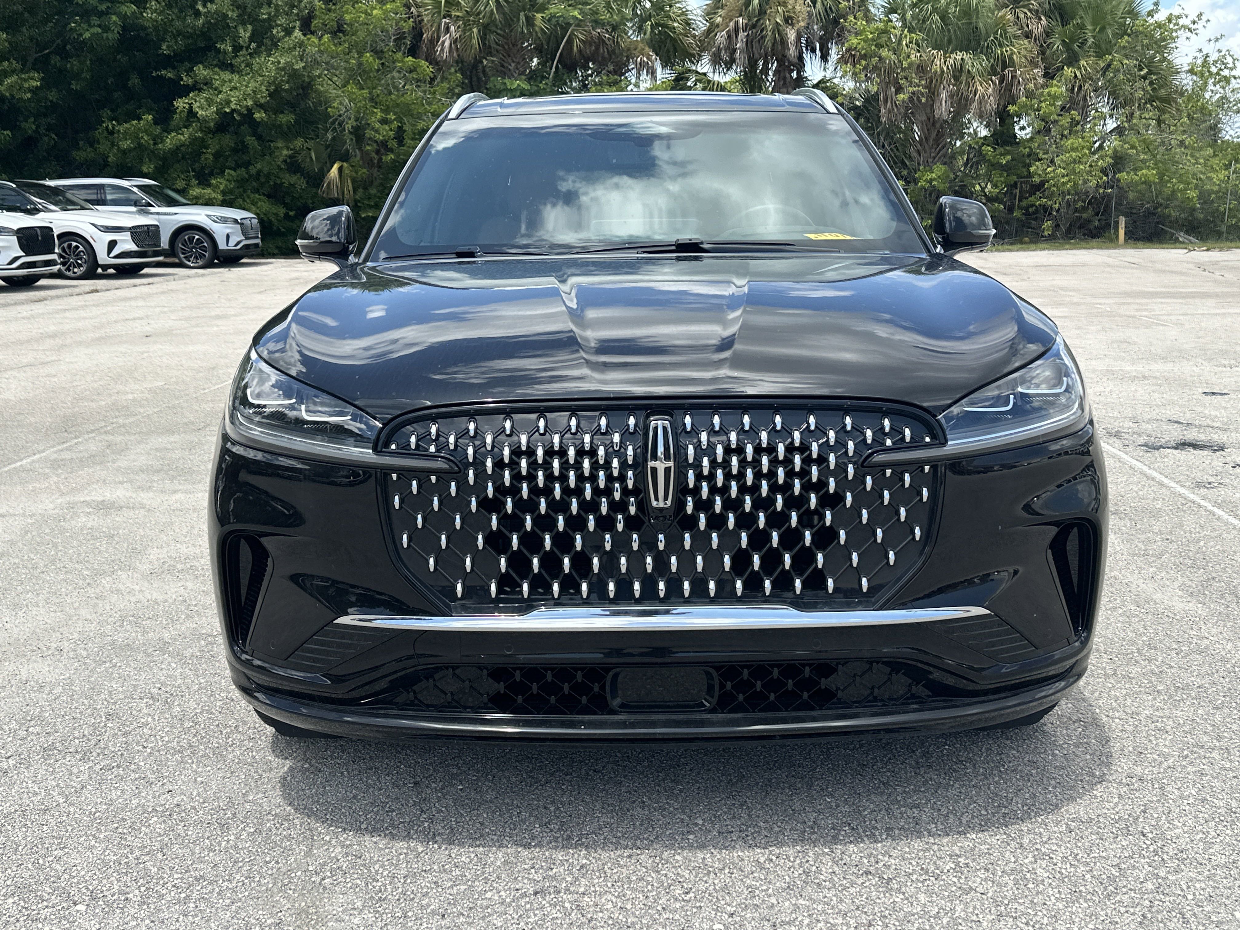 New 2025 Lincoln Aviator Black Label image 3