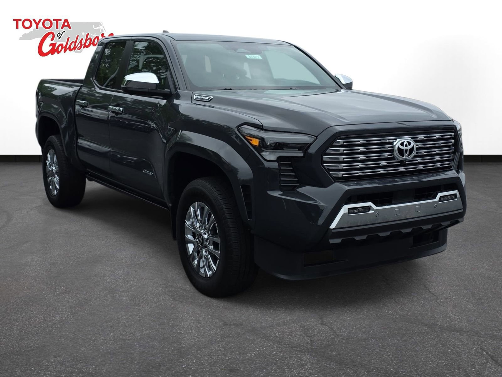 Used 2025 Toyota Tacoma Limited AWD/4WD image 3