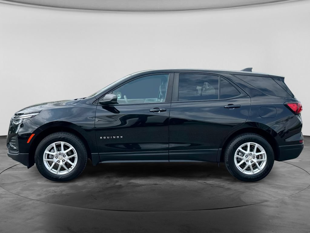 Used 2023 Chevrolet Equinox LS w/ LS Convenience Package AWD/4WD image 5