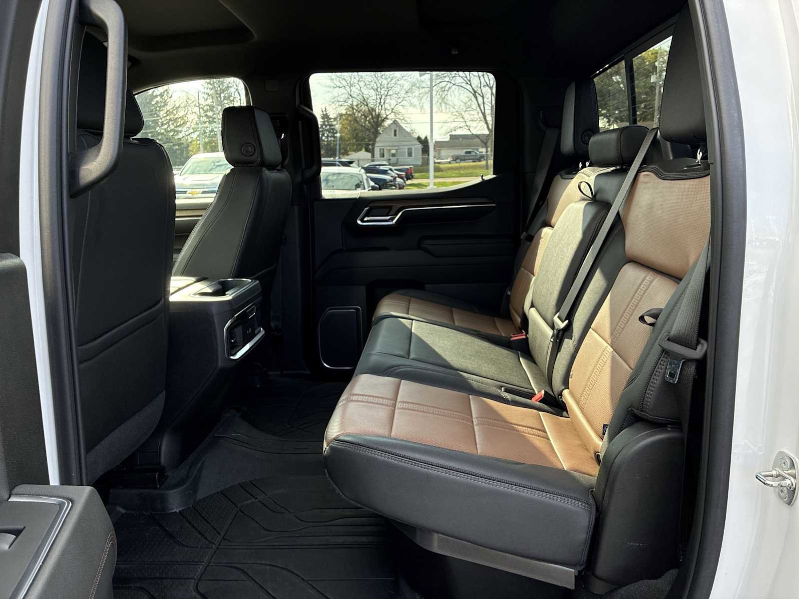 Certified 2023 Chevrolet Silverado 1500 High Country w/ Technology Package image 25