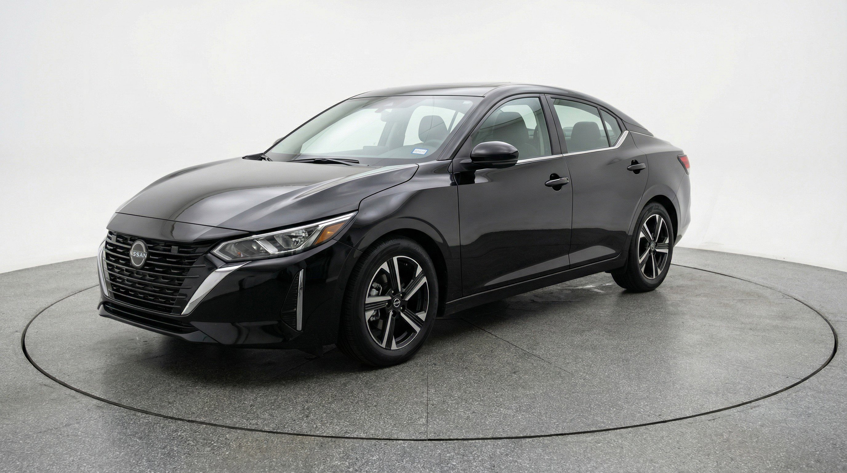 Used 2025 Nissan Sentra SV image 3