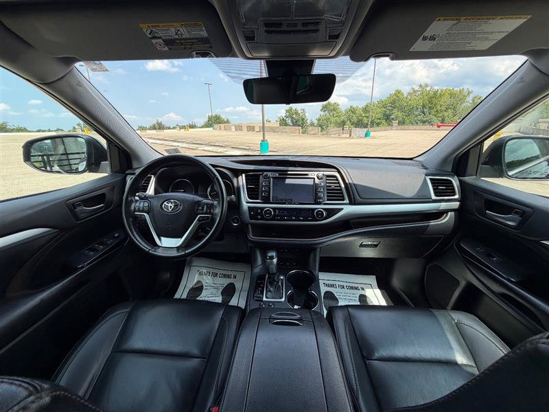 Used 2019 Toyota Highlander XLE AWD/4WD image 43